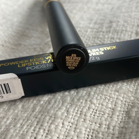 New Full Size MAC Powder Kiss Velvet Blue Slim Stick Lipstick - 876 Nice Spice - Picture 5 of 5